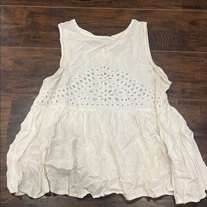Xhilerartion Target White Sleeveless Top